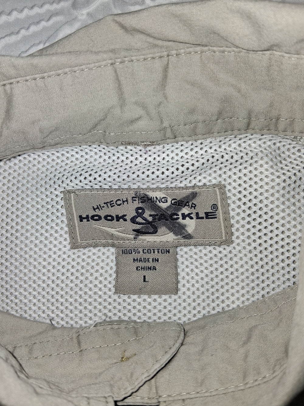 Hook & Tackle Men's Short-Sleeve Utility Button-Down Shirt in Taupe by - Picture 3 of 16